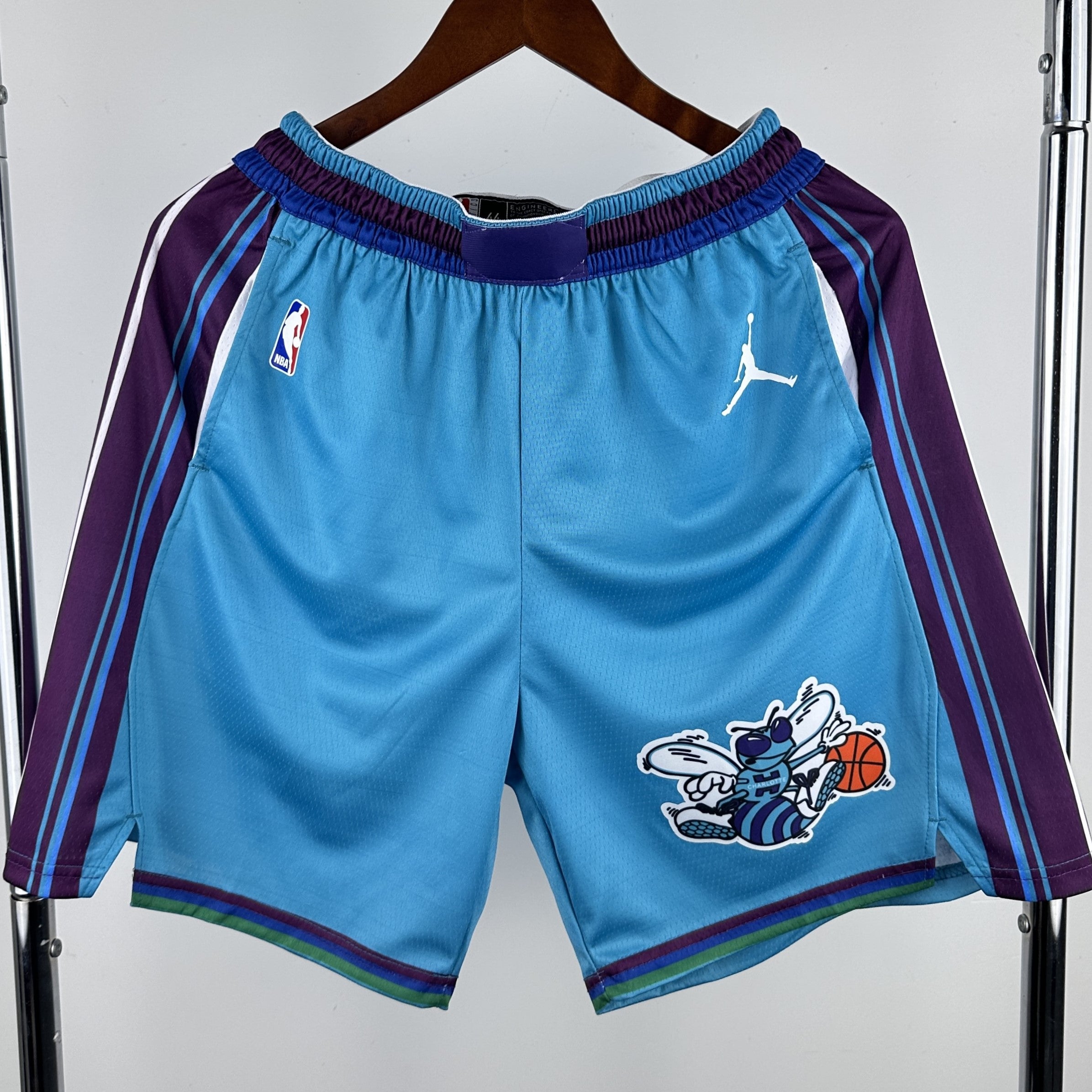 CHARLOTTE HORNETS short