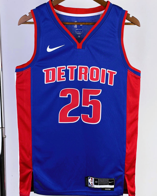 ROSE DERRICK (Detroit Pistons)