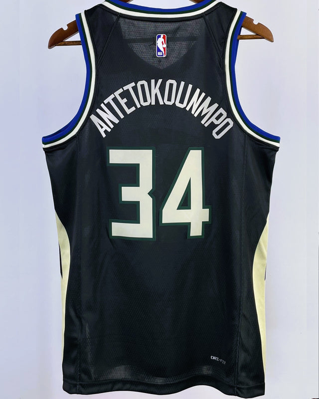ANTETOKOUNMPO GIANNIS (Milwaukee Bucks)