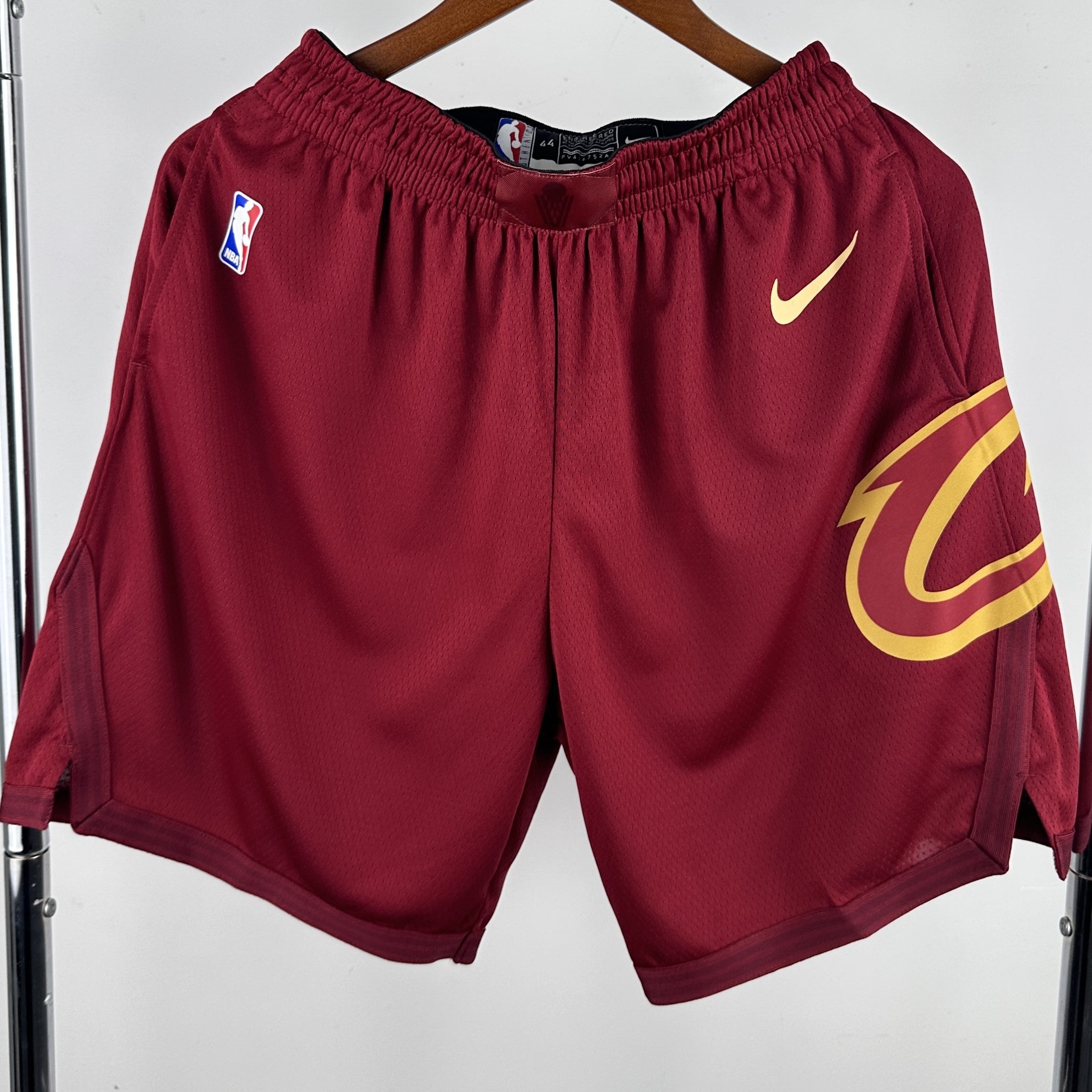 CLEVELAND CAVALIERS short