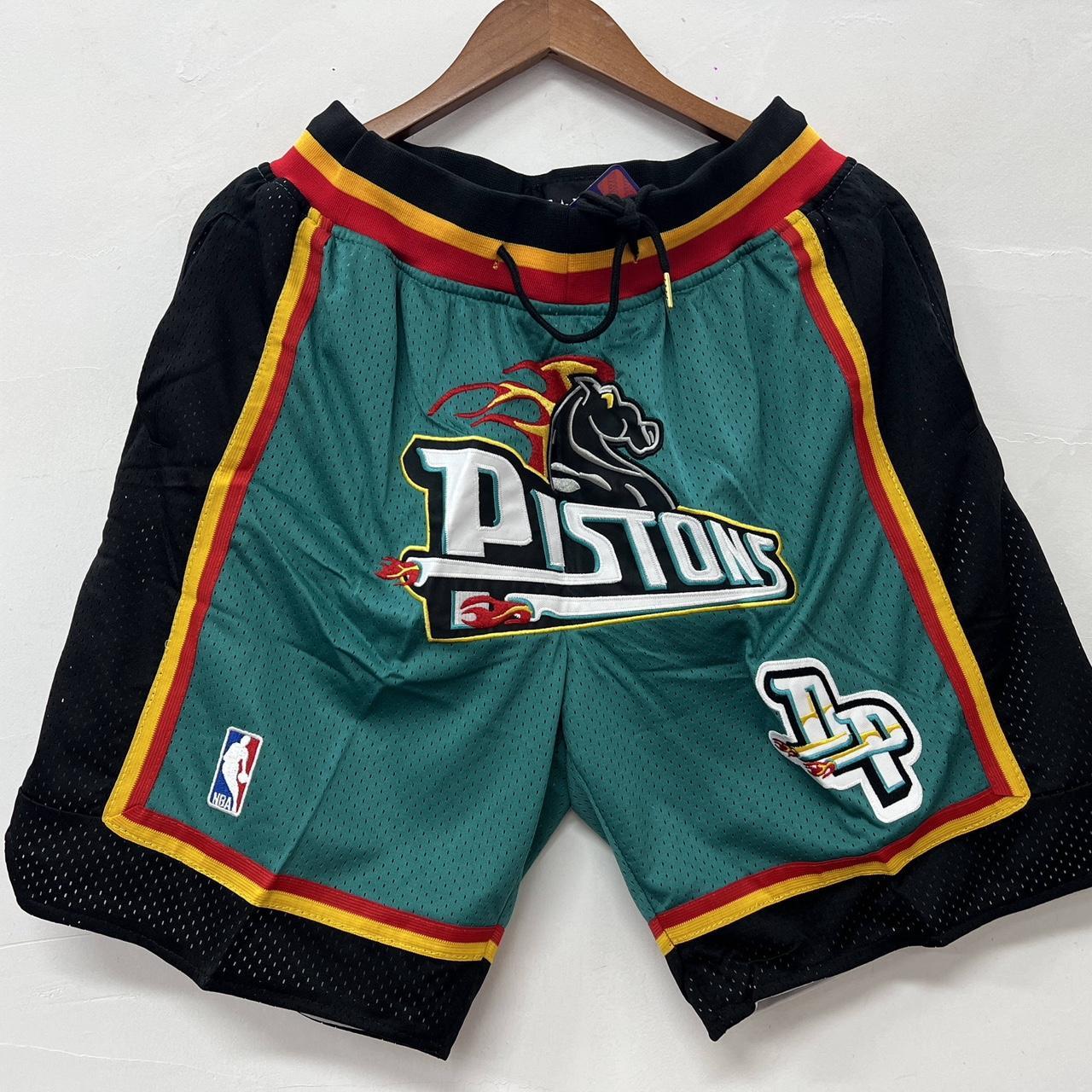 DETROIT PISTONS short