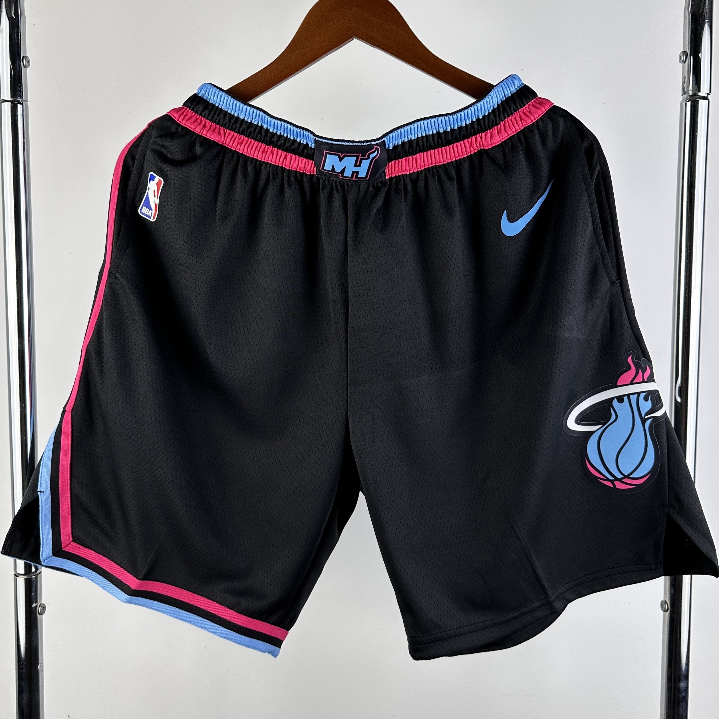 MIAMI HEAT short