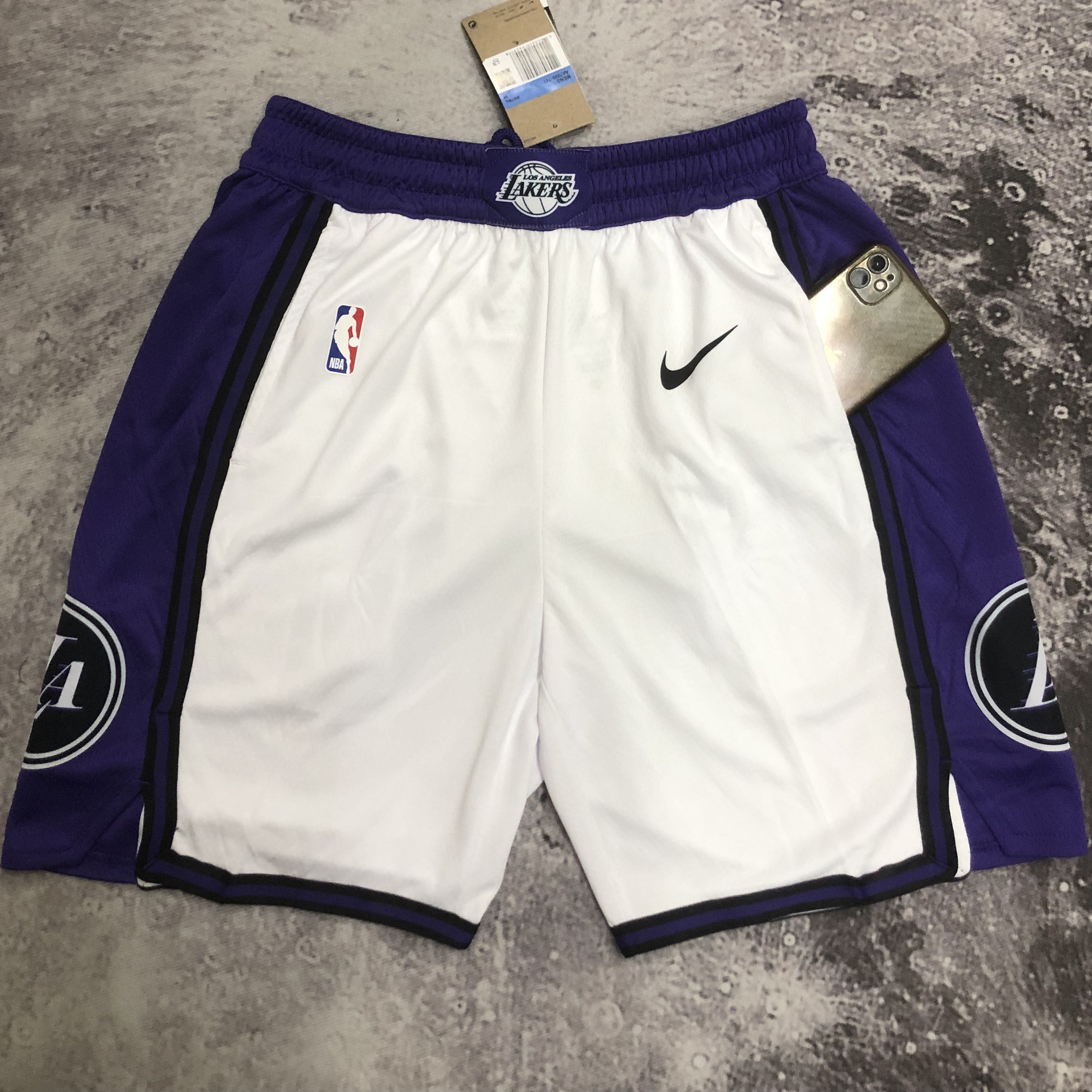 LOS ANGELES LAKERS short