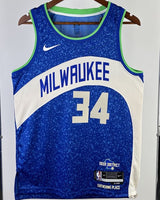 ANTETOKOUNMPO GIANNIS (Milwaukee Bucks)