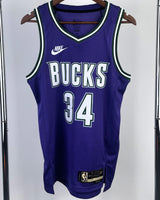 ANTETOKOUNMPO GIANNIS (Milwaukee Bucks)