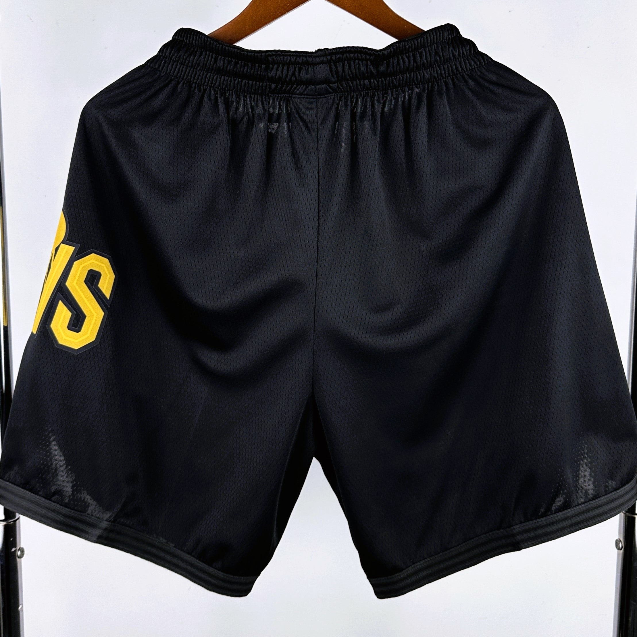 CLEVELAND CAVALIERS short