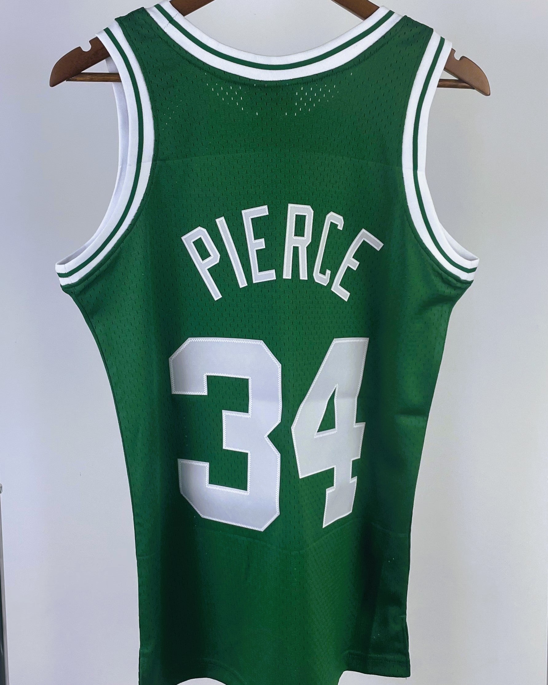 PIERCE PAUL (Bos)