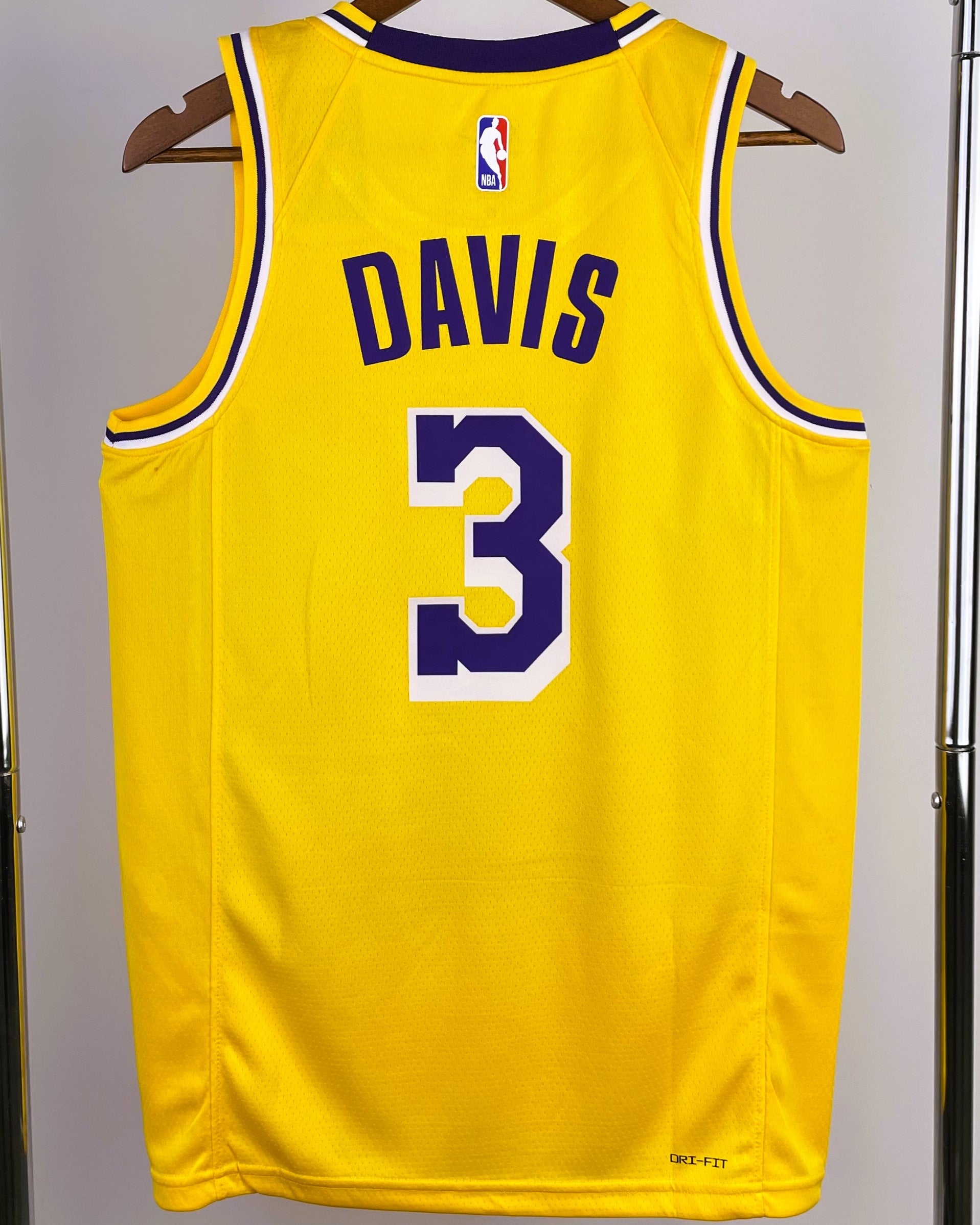 DAVIS ANTHONY (LaL)