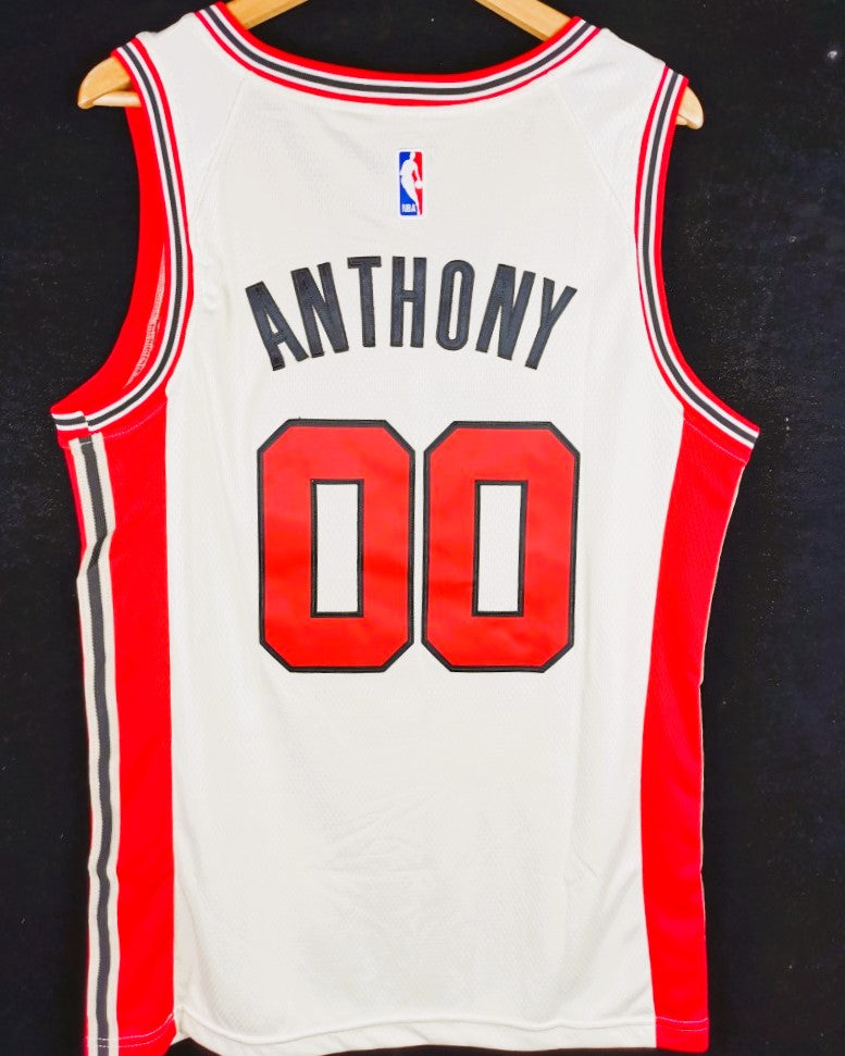 ANTHONY CARMELO (Por)