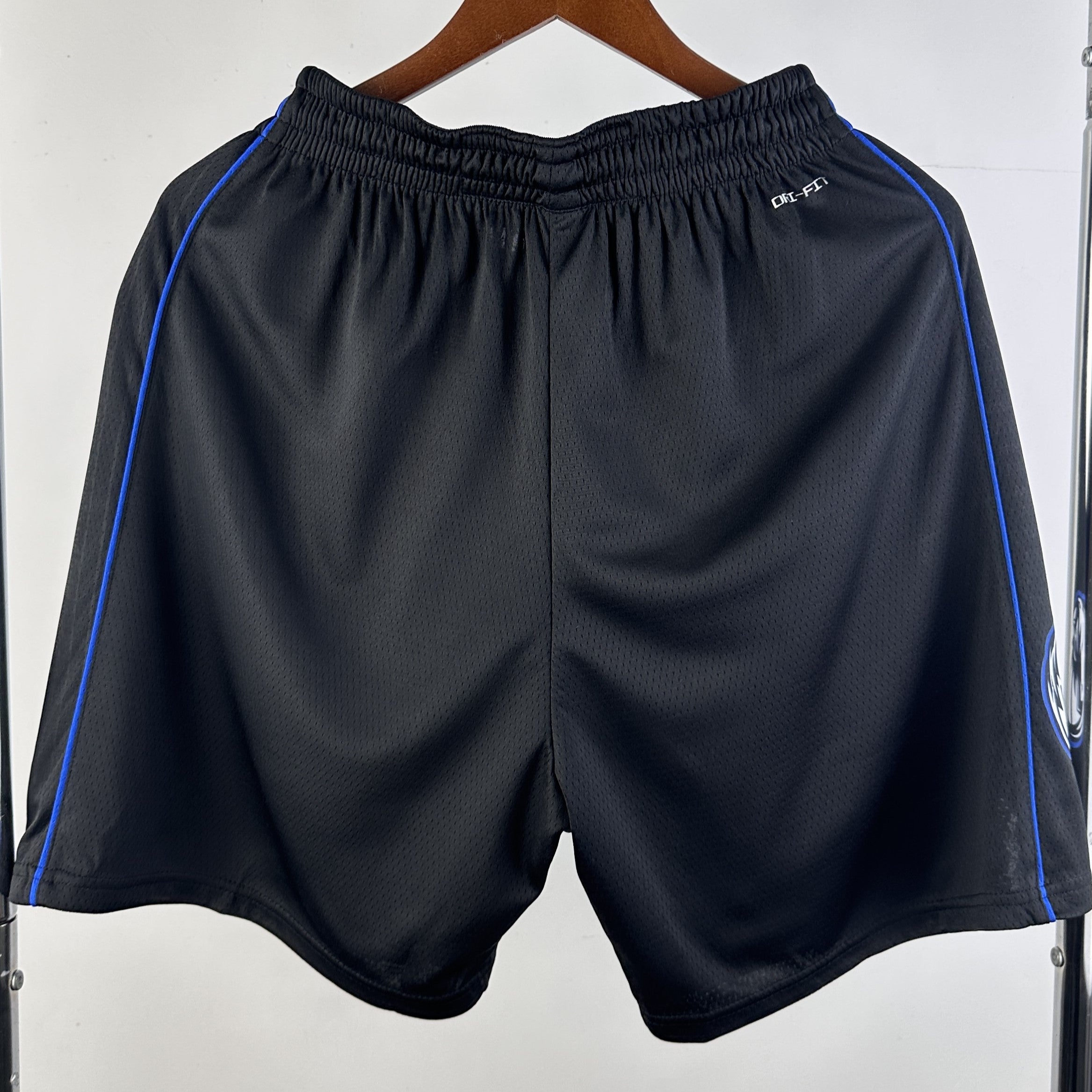 DALLAS MAVERICKS short