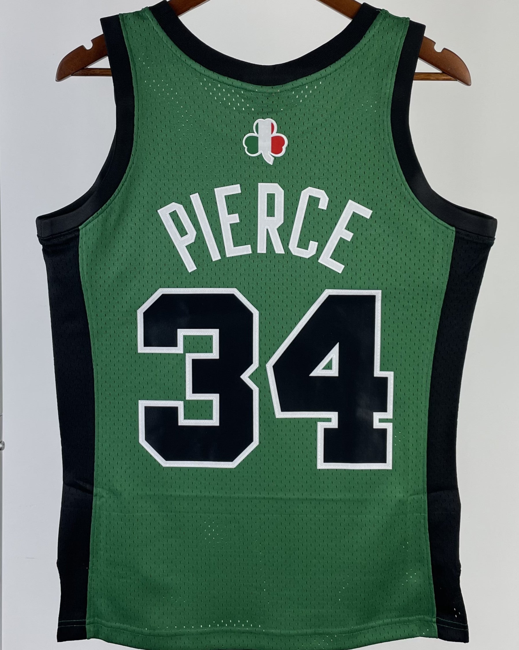 PIERCE PAUL (Bos)