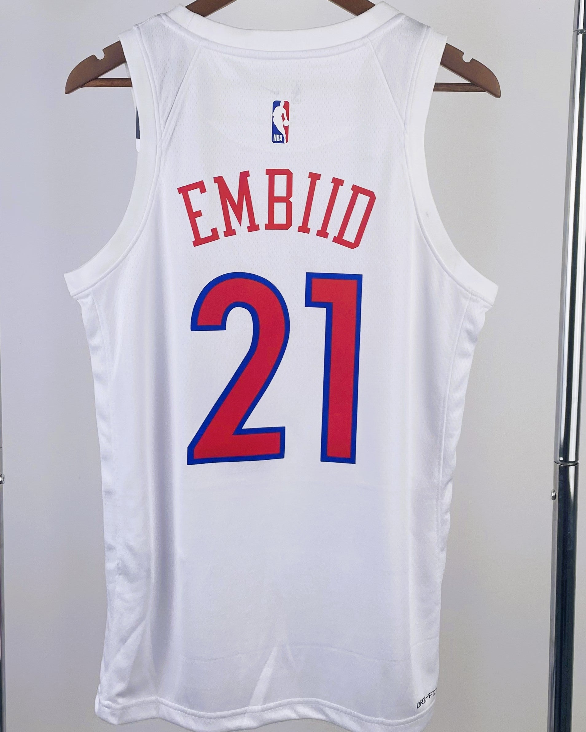 EMBIID JOEL (Phi)