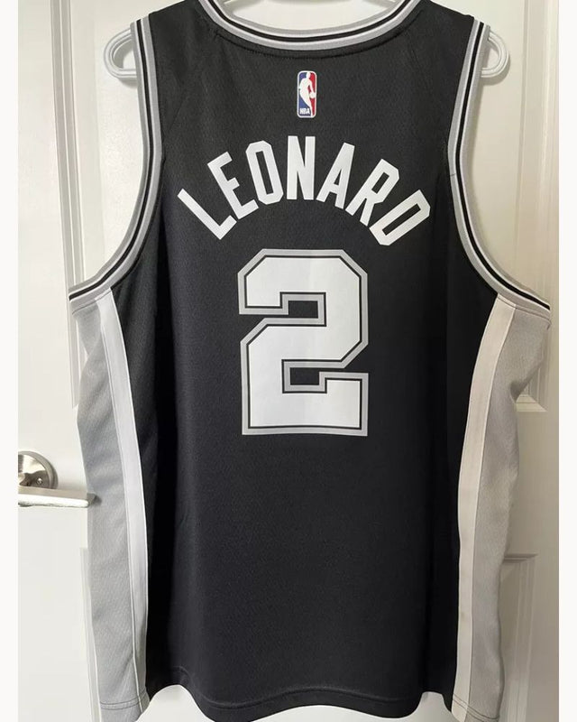 LEONARD KAWHI (San Antonio Spurs)