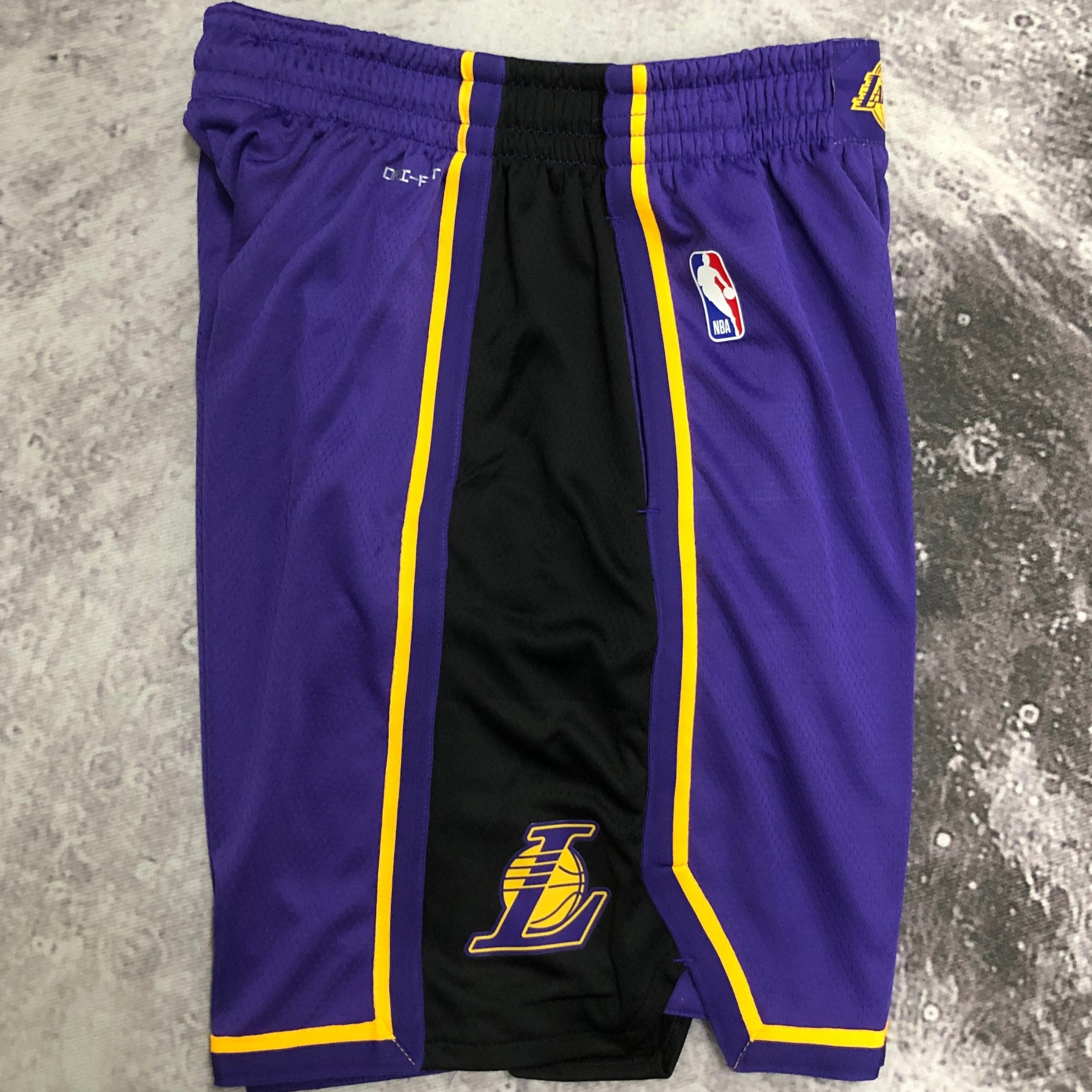 LOS ANGELES LAKERS short