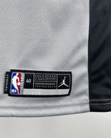 LEONARD KAWHI (San Antonio Spurs)