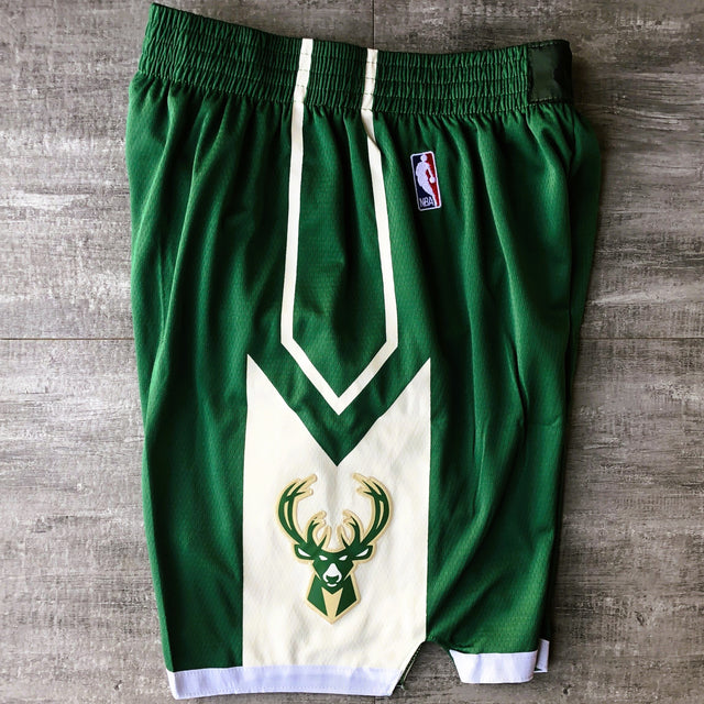 MILWAUKEE BUCKS short
