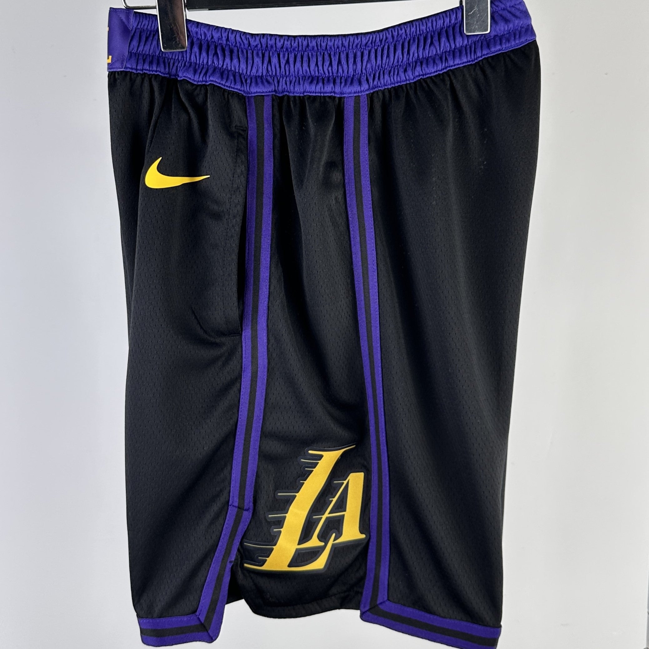 LOS ANGELES LAKERS short