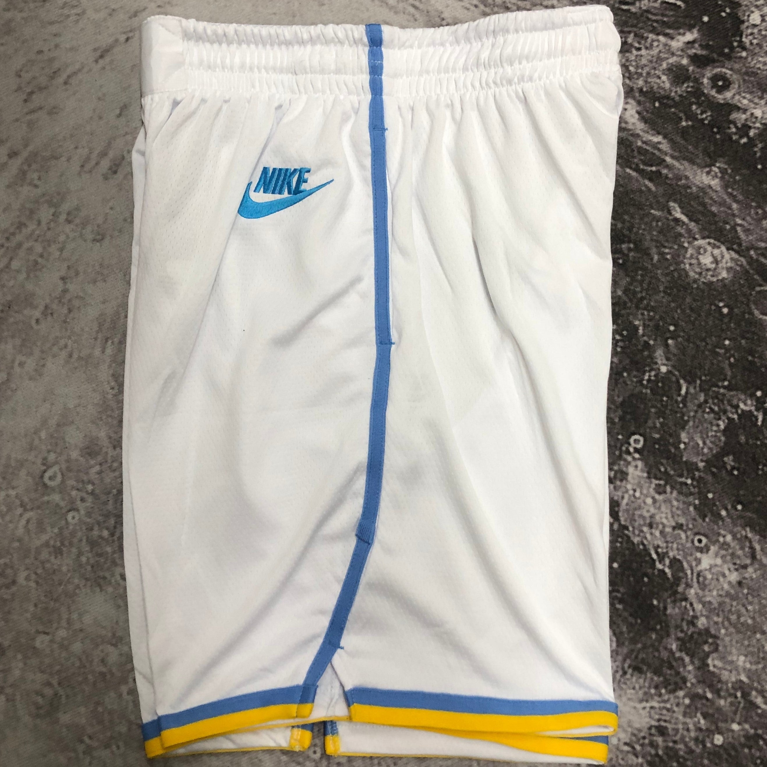 LOS ANGELES LAKERS short