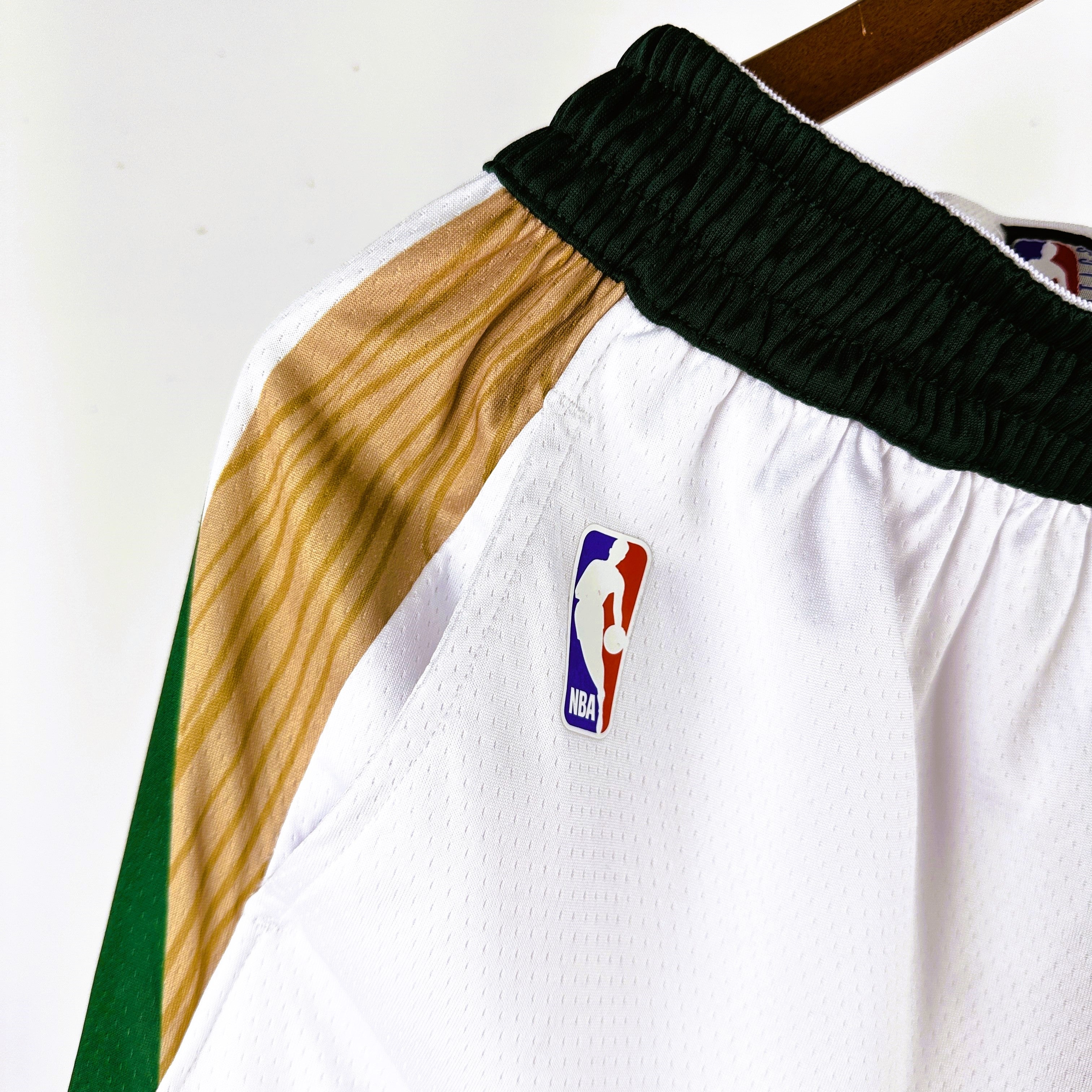 BOSTON CELTICS short