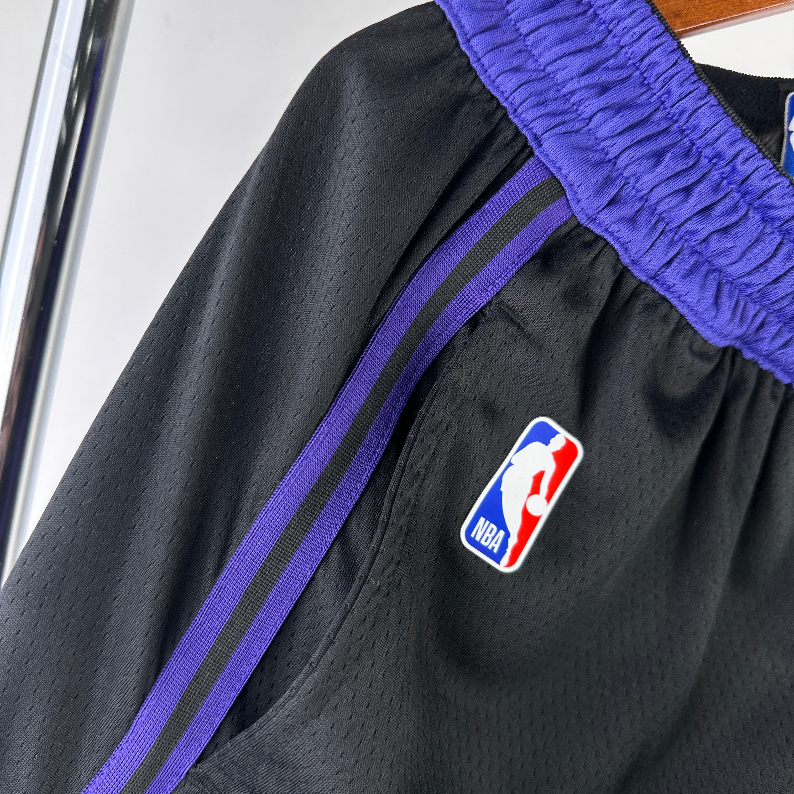 LOS ANGELES LAKERS short