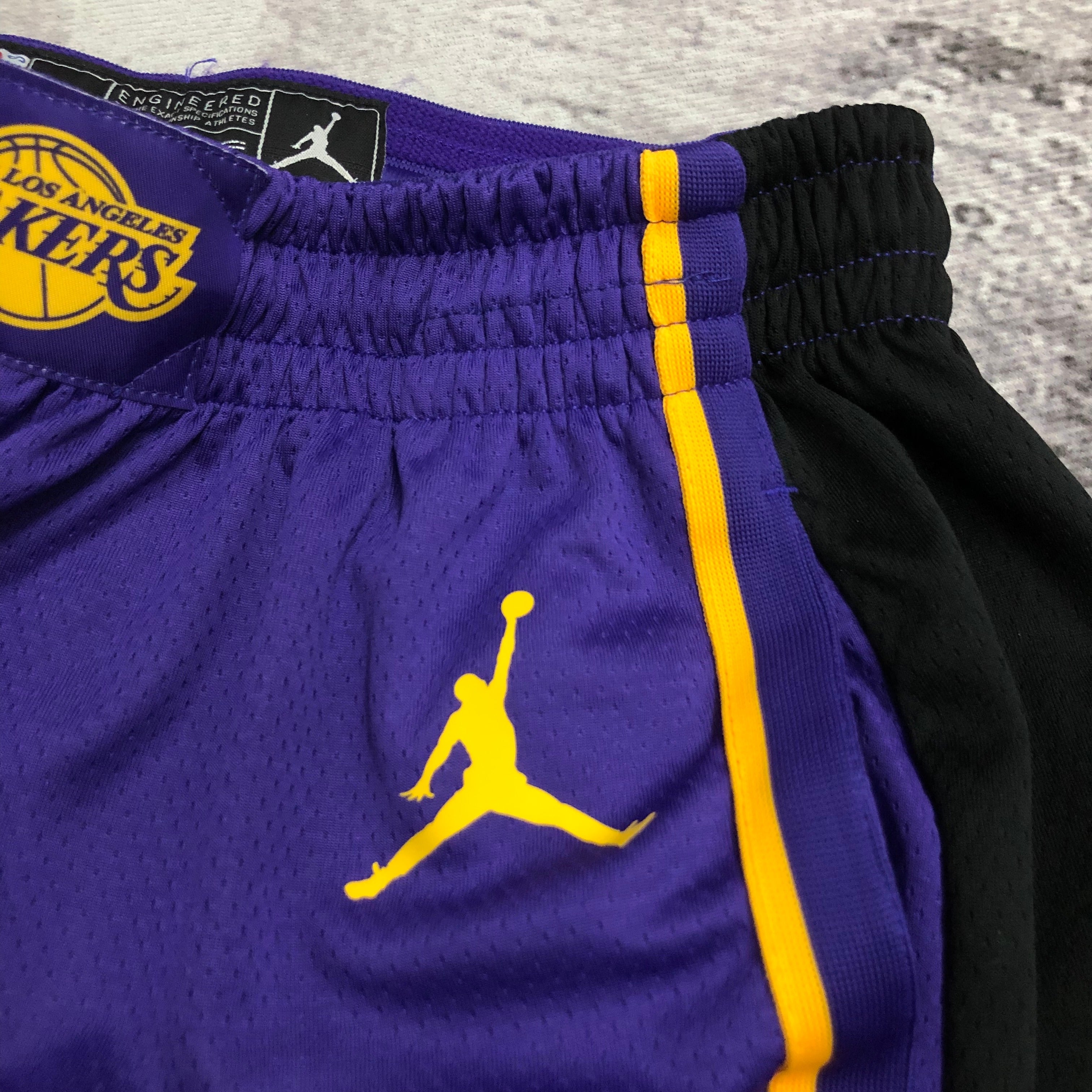 LOS ANGELES LAKERS short