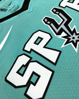 LEONARD KAWHI (San Antonio Spurs)