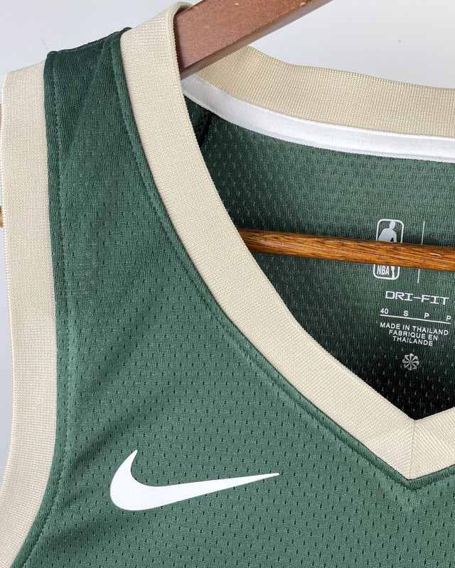 LILLARD DAMIAN (Milwaukee Bucks)