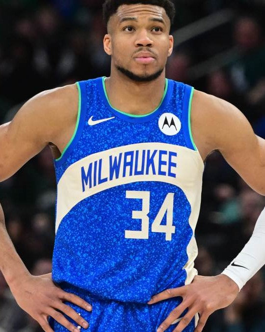 ANTETOKOUNMPO GIANNIS (Milwaukee Bucks)